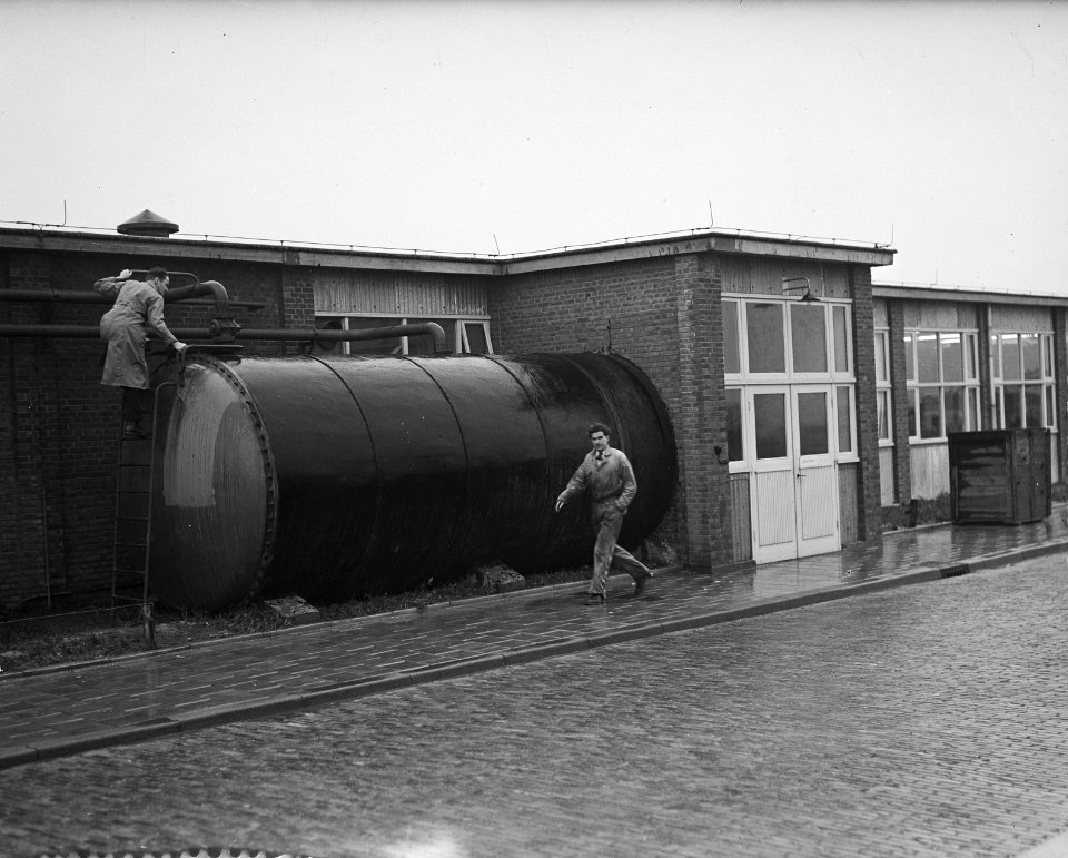 Drukcabine op Schiphol, Bestanddeelnr 903-7181