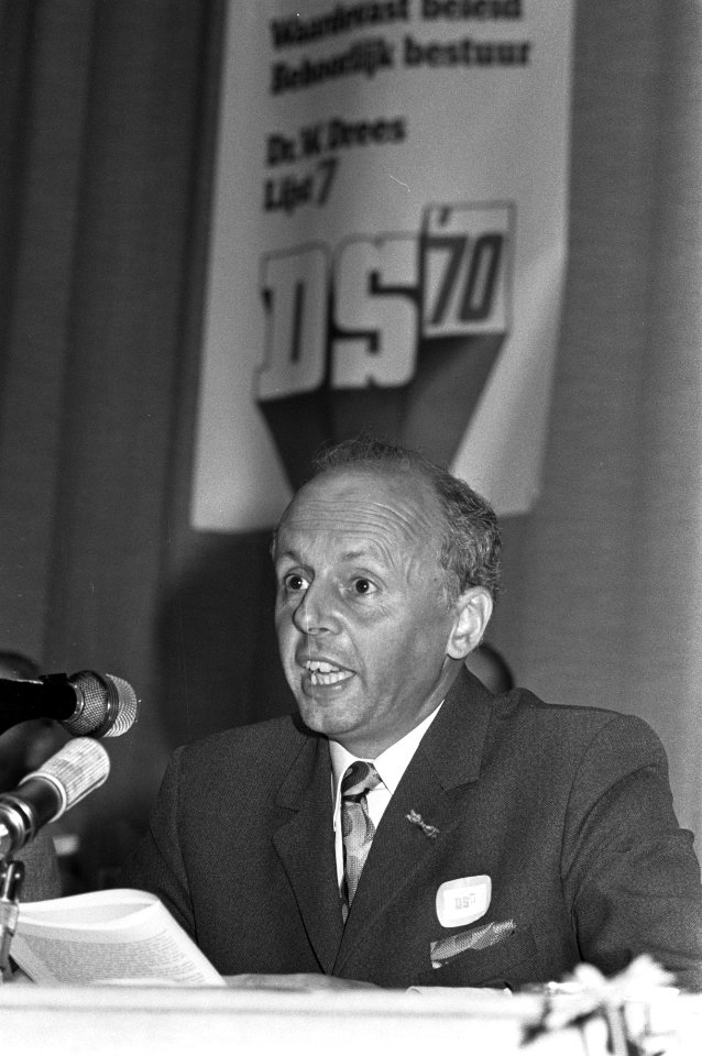 DS'70-congres te Zeist, Van Stuijvenberg spreekt (kop), Bestanddeelnr 925-9502