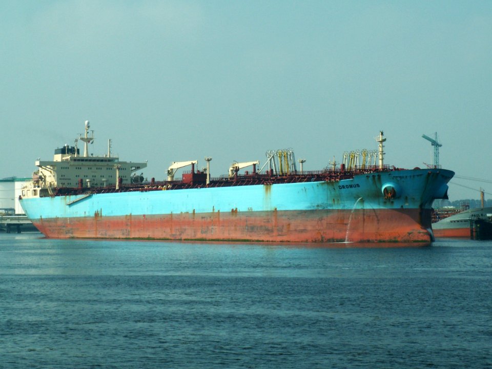 Dromus p3 IMO 9180920 at the '7e Petroleumhaven', Port of Rotterdam, Holland 23-Jul-2006