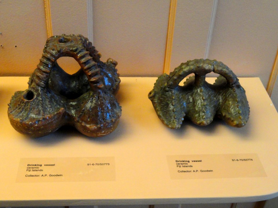 Drinking vessels, ceramic, Fiji Islands - Pacific collection - Peabody Museum, Harvard University - DSC05765