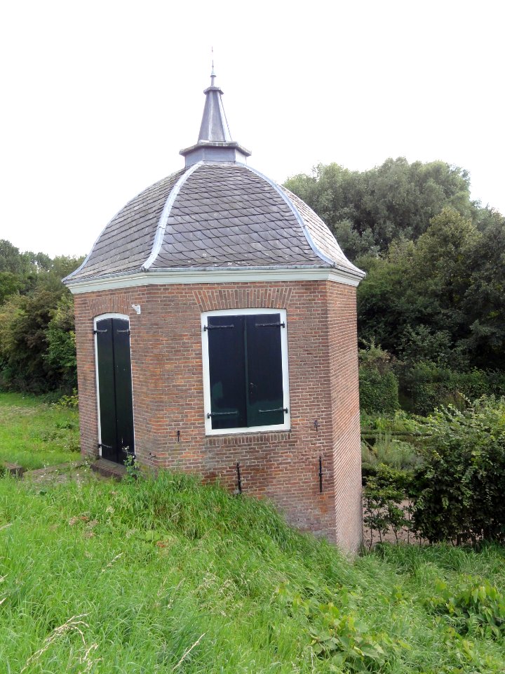 Druten Rijksmonument 14152 Heemtuin kioskje bij Waalbandijk 180