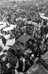 Drukte op autotentoonstelling in RAI, Bestanddeelnr 920-0920