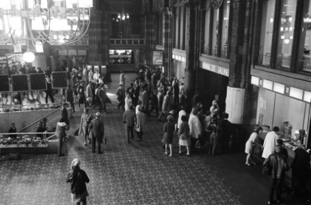 Drukte in het Centraal Station, Bestanddeelnr 920-4495