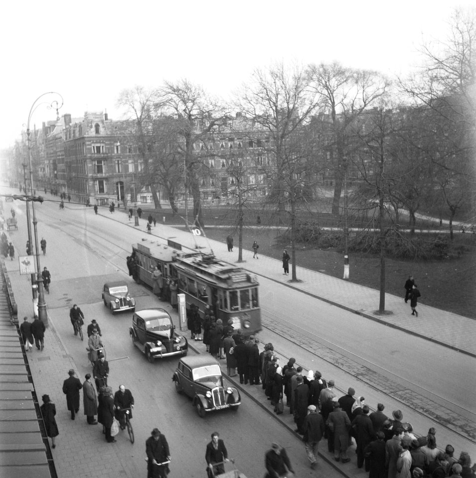 Drukte in de stad en bij de tram, Bestanddeelnr 901-6283
