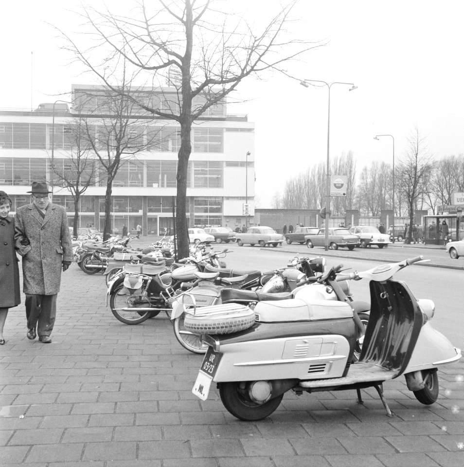 Drukte bij Olympisch Stadion, Bestanddeelnr 916-2417