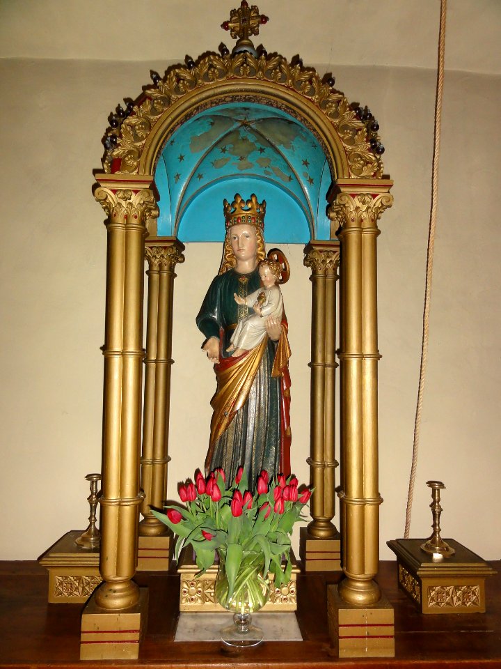 DSC05309 Susteren, Limburg, basiliek beeld Madonna met Kind
