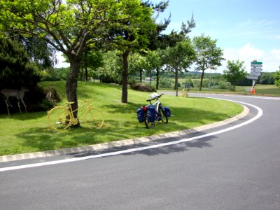 DSC02426 St.Agrève (Ardêche, Fr) art au rond-point