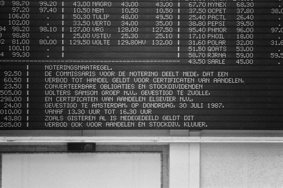 Drukte op Amsterdamse effectenbeurs i.v.m. stop aandeelhandel Kluwer (i.v.m. ove, Bestanddeelnr 934-0423