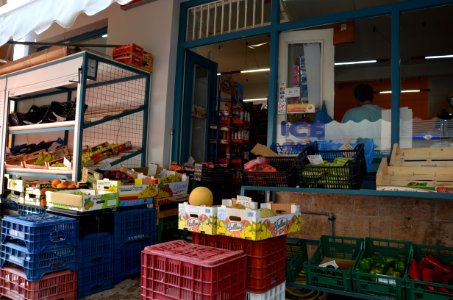 DSC-0587-aegina-2017-grocery-store
