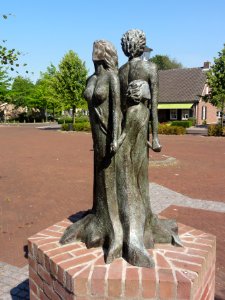 DSC06745 Vinkel (Maasdonk) sculptuur Met Mekaar, Jet van Zijl 2009