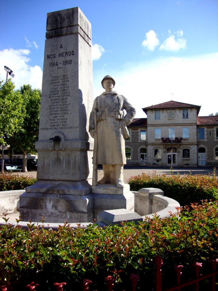 DSC02712 Hérépian (Hérault, Fr) monument aux morts