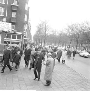 Drukte bij Olympisch Stadion, Bestanddeelnr 916-2420