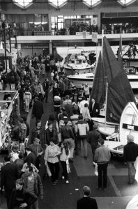 Drukte op HISWA-tentoonstelling in RAI in Amsterdam, Bestanddeelnr 932-0377