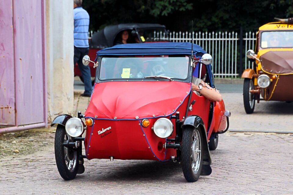 Auto old historically
