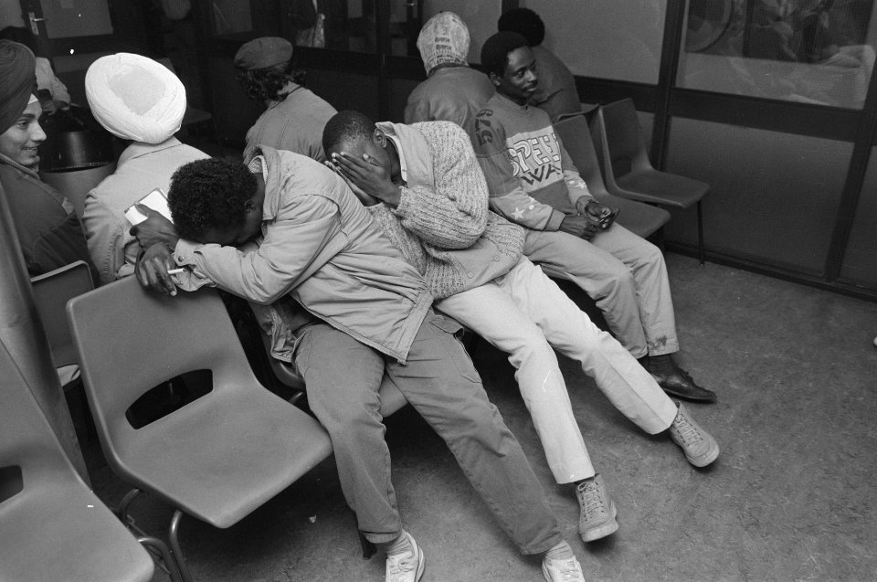 Drukte bij Amsterdamse vreemdelingenpolitie Afrikaanse asielzoekers, Bestanddeelnr 933-9533