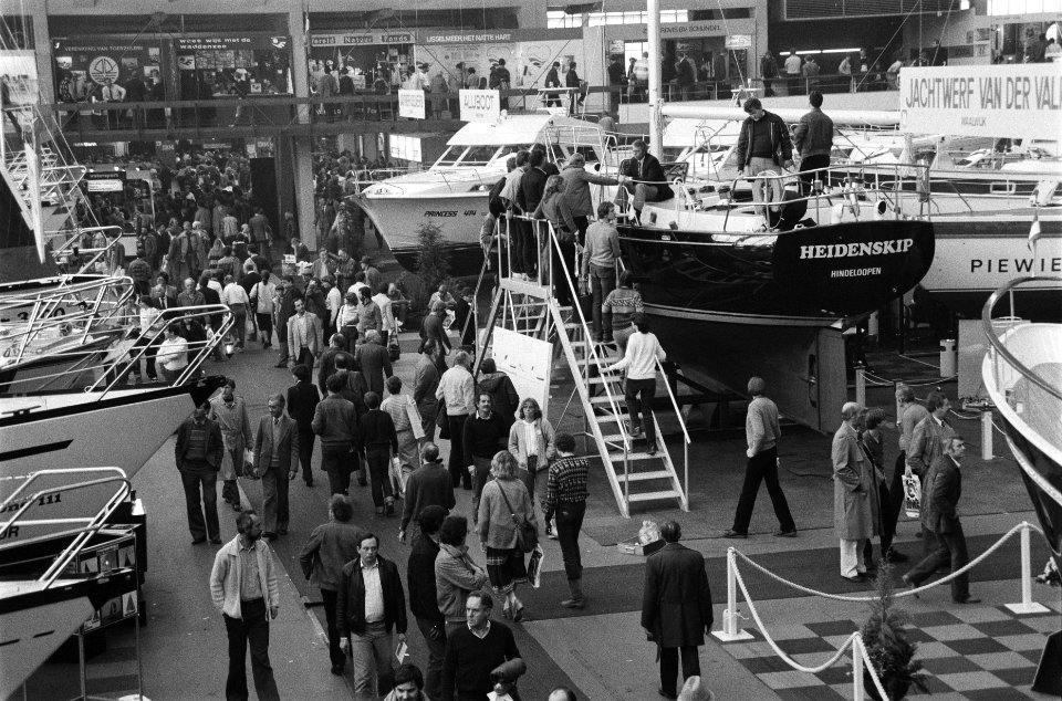Drukte op HISWA-tentoonstelling in RAI in Amsterdam, Bestanddeelnr 932-0378