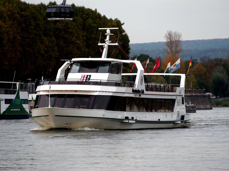 Deutsches Eck, ENI 04607740 on the Rhine river at Koblenz, pic1