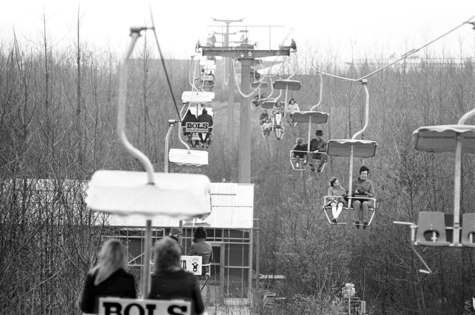 Drukte op Floriade, kabelbaan, Bestanddeelnr 925-5022