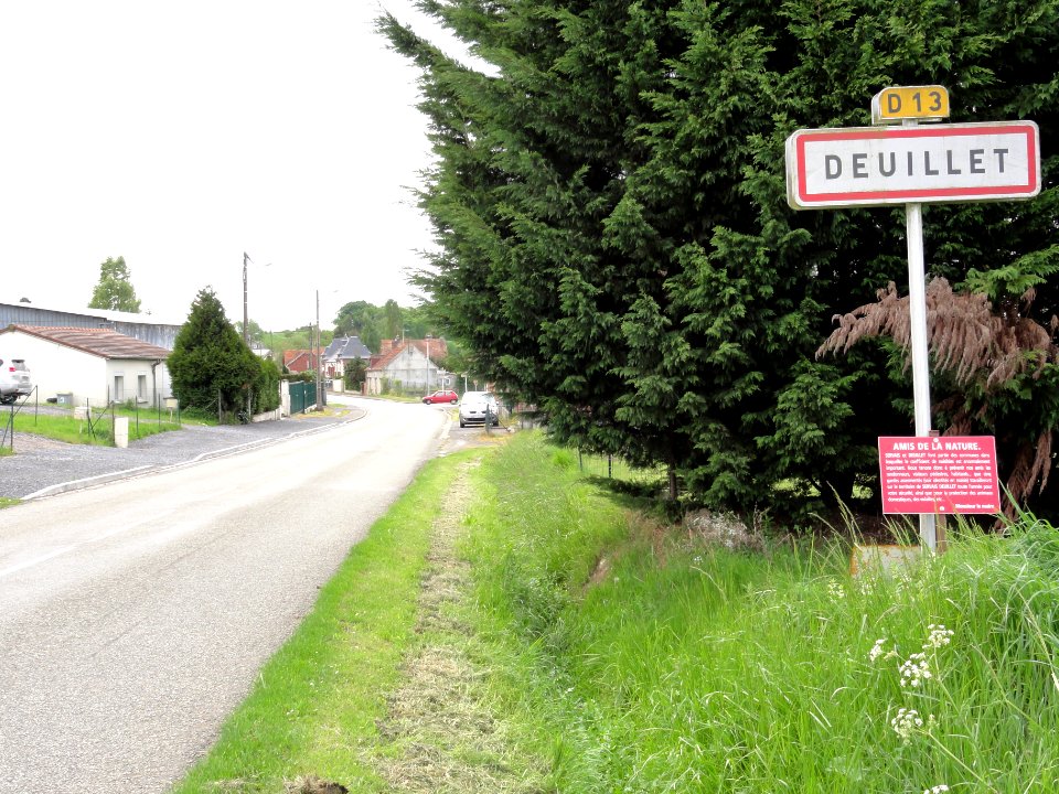 Deuillet (Aisne) city limit sign