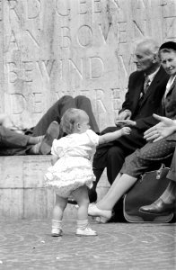 Drukte op het Nationaal Monument, Bestanddeelnr 911-4281 photo