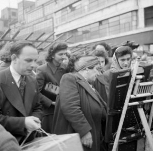 Drukte op de markt, Bestanddeelnr 191-0951