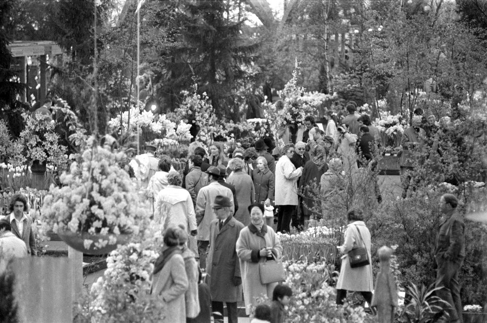 Drukte op Floriade, Bestanddeelnr 925-5021