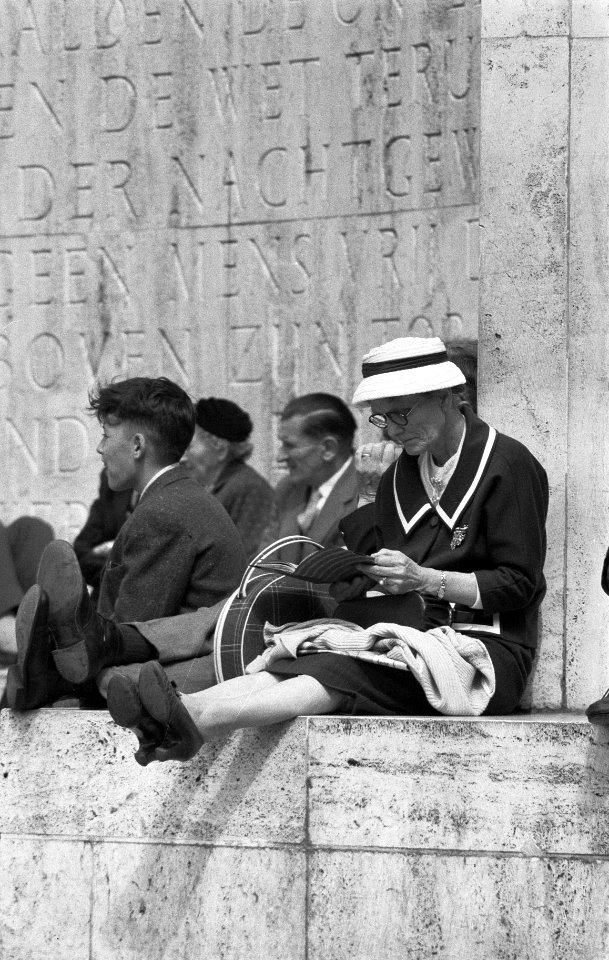 Drukte op het Nationaal Monument, Bestanddeelnr 911-4278