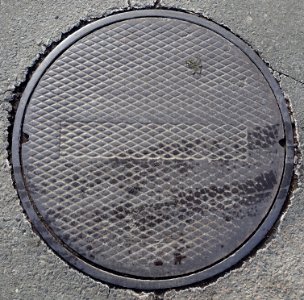 Diamonds with embossed rectangle - manhole cover - Cambridge, MA - DSC02486