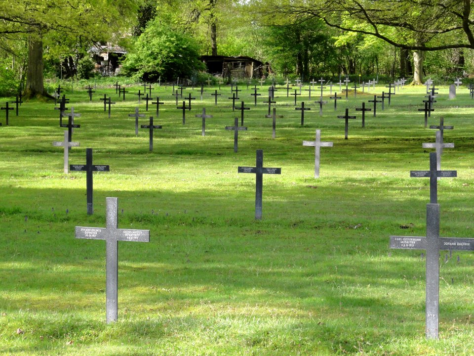 Deutscher Soldatenfriedhof Mons-en-Laonnois 07