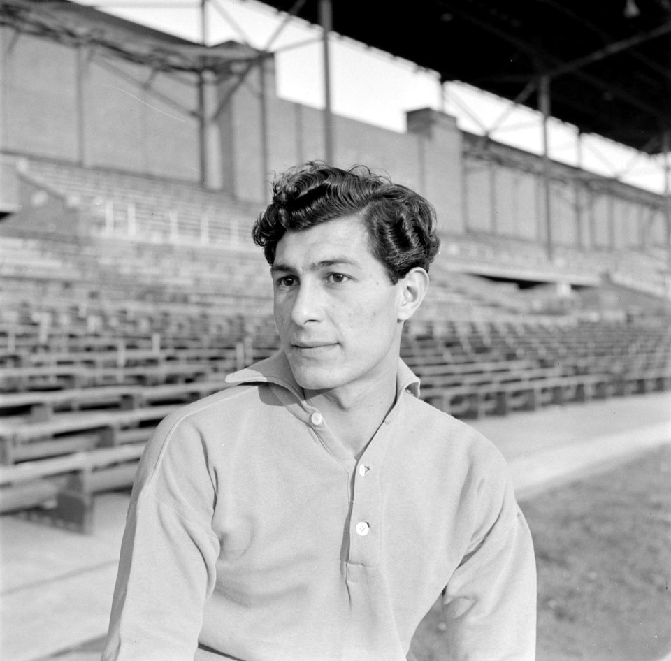 Dick Snoek (Eindhoven) in het Olympisch Stadion in Amsterdam, Bestanddeelnr 191-1088