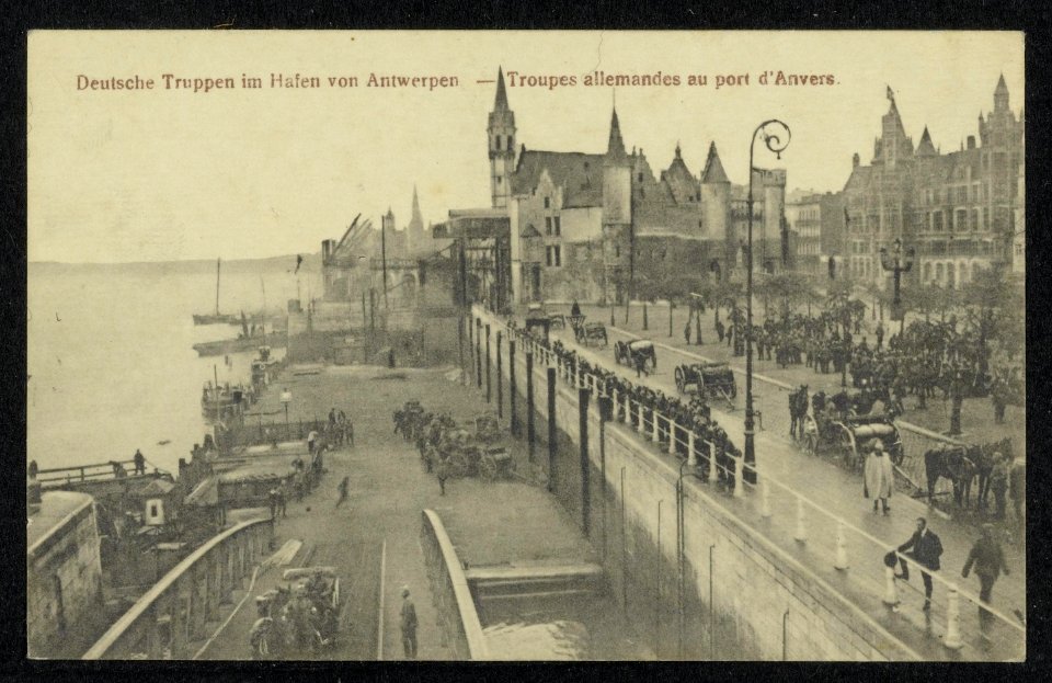 Deutsche Soldaten im Hafen von Antwerpen. Troupes allemands au port dAnvers. A…, Bestanddeelnr 158-1350