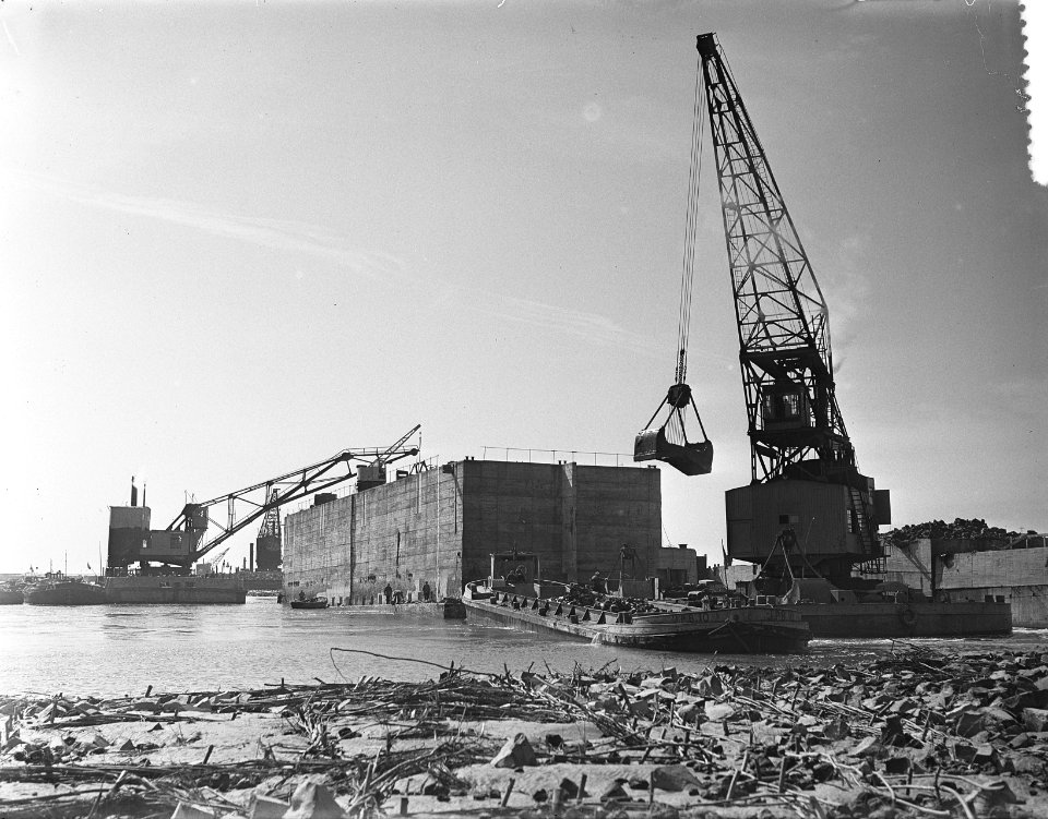Dichting geul bij Schelphoek met Phoenix caisson, Bestanddeelnr 905-9091