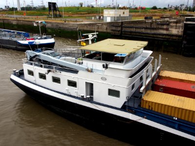 Dian - ENI 02326458, Berendrechtsluis, Port of Antwerp pic5