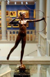 Diana by Augustus Saint-Gaudens, 1894, bronze - Currier Museum of Art - Manchester, NH - DSC07565