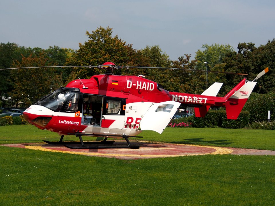 D-HAID (cn 7018) Messerschmitt Bölkow-Blohm BK-117 B2 (LBA 3049), DRF Luftrettung, pic5