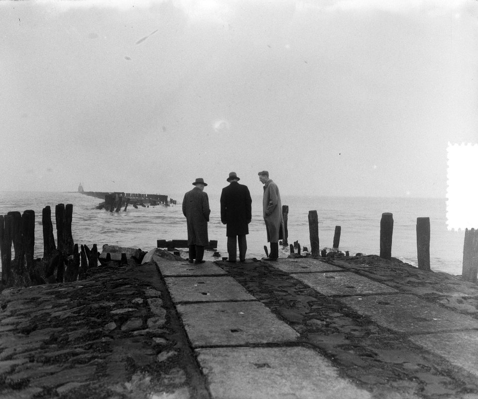 Dichten gat Faustus Hoek van Holland . Het gat, Bestanddeelnr 905-4129