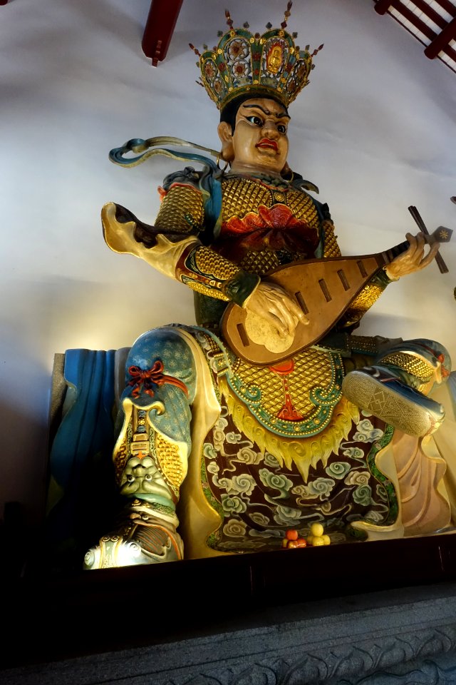 Dhṛtarāṣṭra of Haichuang Temple