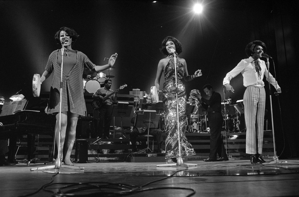 Diana Ross en The Supremes tijdens opname in RAI voor AVRO-TV, Bestanddeelnr 920-9925