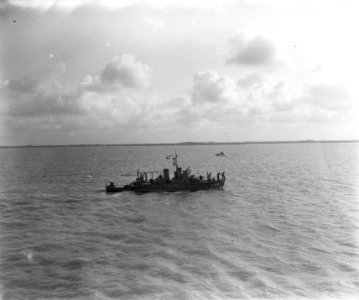 Deze oefening werd op de Oosterschelde gehouden, inhoudende het opsporen van een, Bestanddeelnr 905-3883