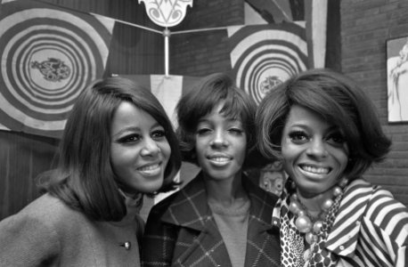 Diana Ross en The Supremes tijdens persconferentie in Hiltonhotel te Amsterdam, , Bestanddeelnr 920-9906