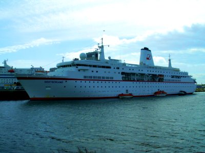 Deutschland IMO 9141807