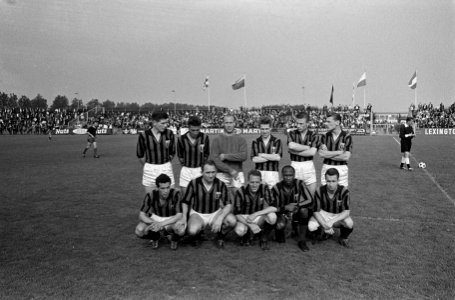 DHC tegen Excelsior 1-3 Elftal DHC, Bestanddeelnr 915-5504