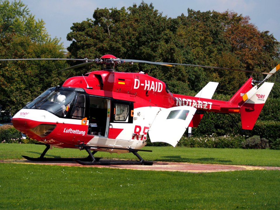 D-HAID (cn 7018) Messerschmitt Bölkow-Blohm BK-117 B2 (LBA 3049), DRF Luftrettung, pic4