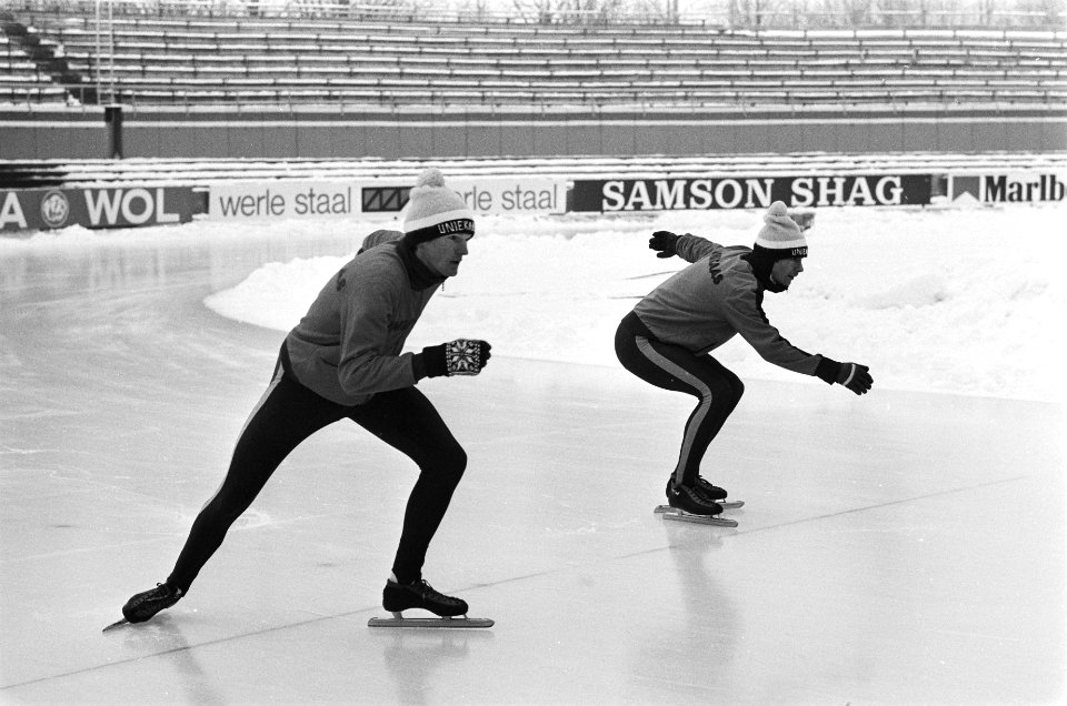 Deventer training Nederlandse schaatsploeg voor EK Wim Pol (l) en Hilbert van d, Bestanddeelnr 930-0797