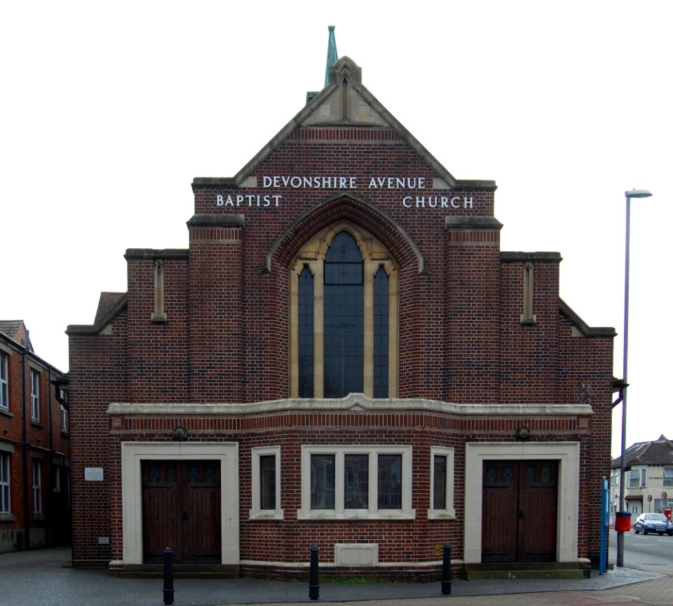 Devonshire Avenue Baptist Church, Devonshire Avenue, Eastney, Portsmouth (October 2017) (2)