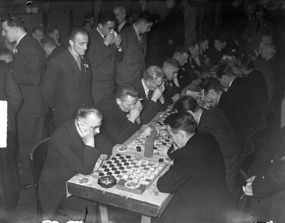 Diemen Damclub 20 jaar, Bestanddeelnr 904-3141