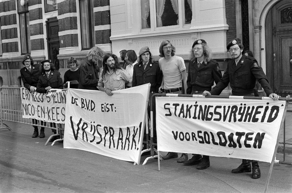 Dienstplichtige militairen (VVDM-leden), Kees van Dijk en Nico Bruystens bij Hoo, Bestanddeelnr 927-3978