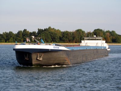 Devotion (ship, 1999), ENI 06003854 into Zandvlietsluis, Port of Antwerp pic2