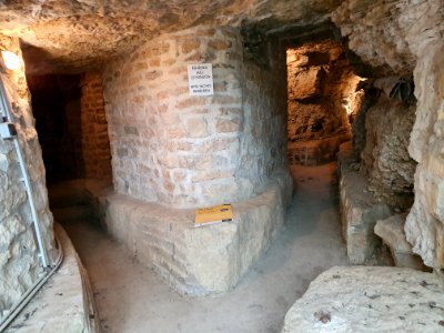 Dienstedter Karsthöhle 8