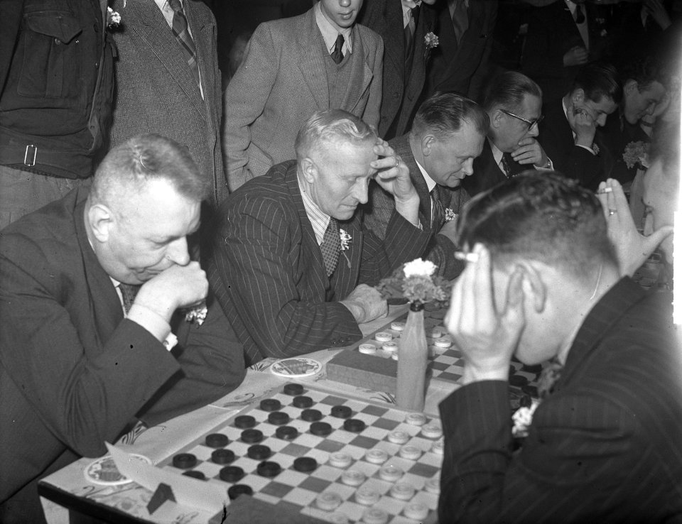 Diemen Damclub 20 jaar, Bestanddeelnr 904-3138